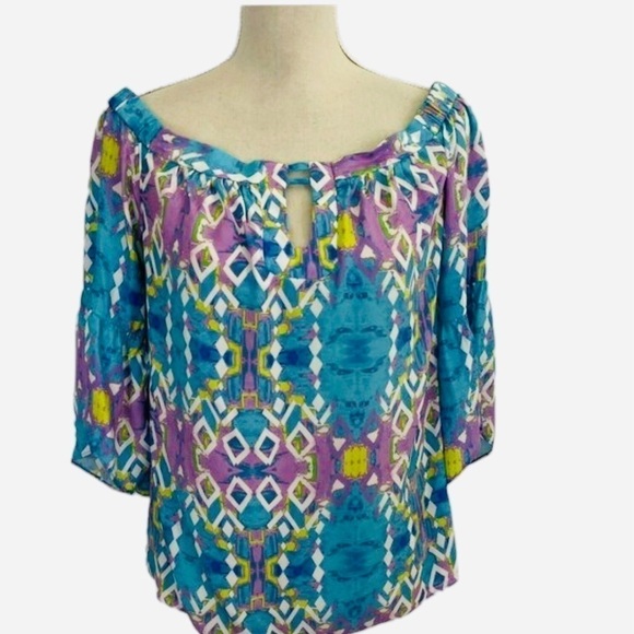 Alice & Trixie | Off the-Shoulder Silk top - Picture 2 of 9